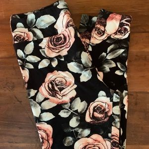 Lularo leggings OS brand new